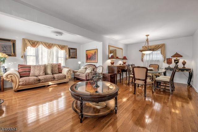 17 Porter Rd, West Orange Twp., NJ 07052