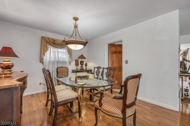 17 Porter Rd, West Orange Twp., NJ 07052