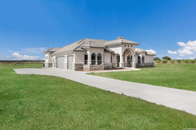 252 Venado Oaks, Castroville, TX 78009