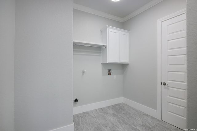 252 Venado Oaks, Castroville, TX 78009