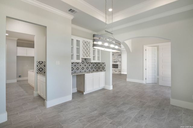 252 Venado Oaks, Castroville, TX 78009