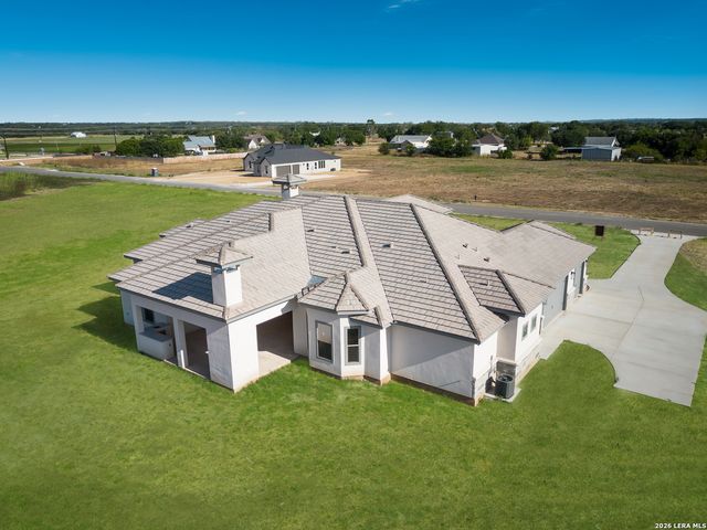 252 Venado Oaks, Castroville, TX 78009