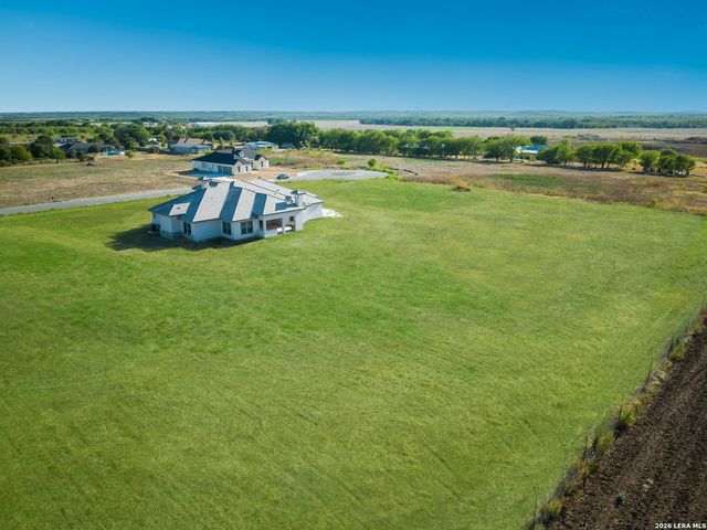 252 Venado Oaks, Castroville, TX 78009