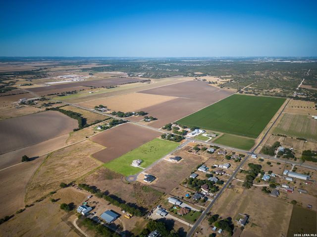 252 Venado Oaks, Castroville, TX 78009