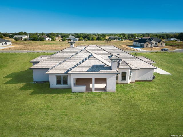 252 Venado Oaks, Castroville, TX 78009