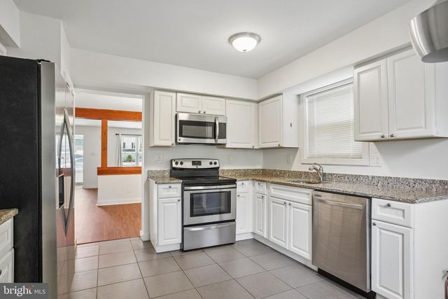 8 NOVA CT, Sewell, NJ 08080
