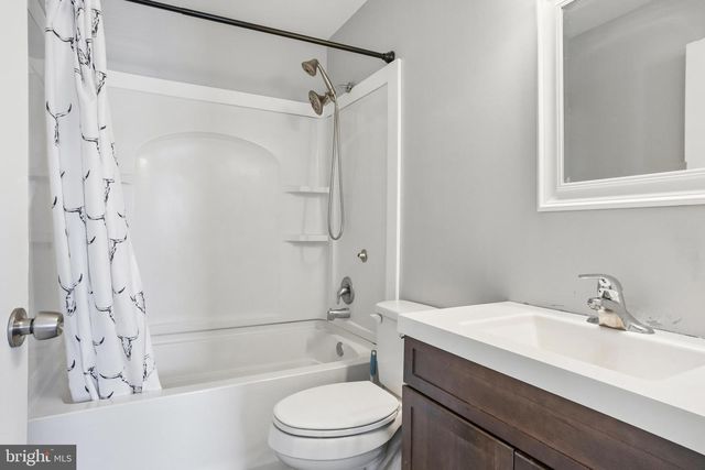 8 NOVA CT, Sewell, NJ 08080