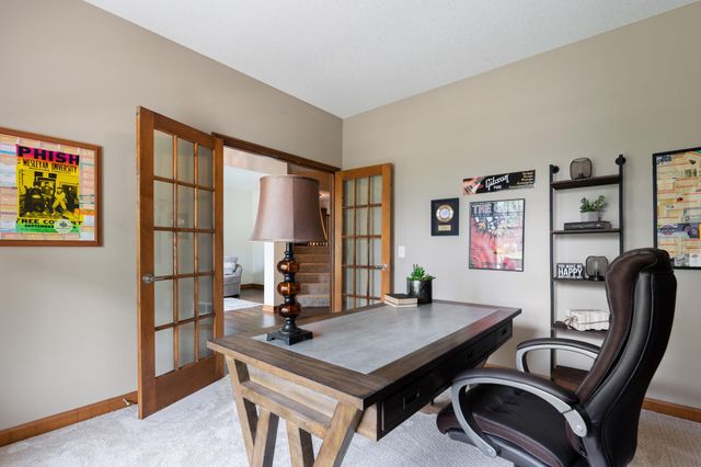 1752 Carriage Drive, Victoria, MN 55386