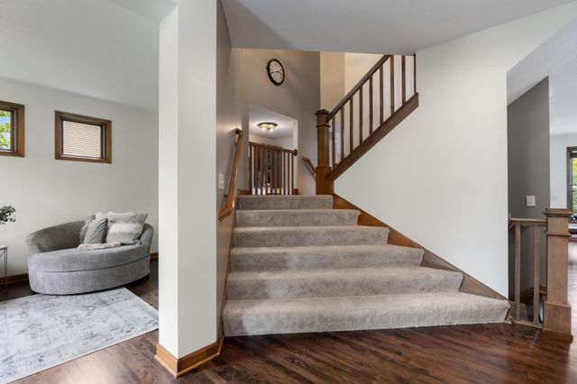 1752 Carriage Drive, Victoria, MN 55386