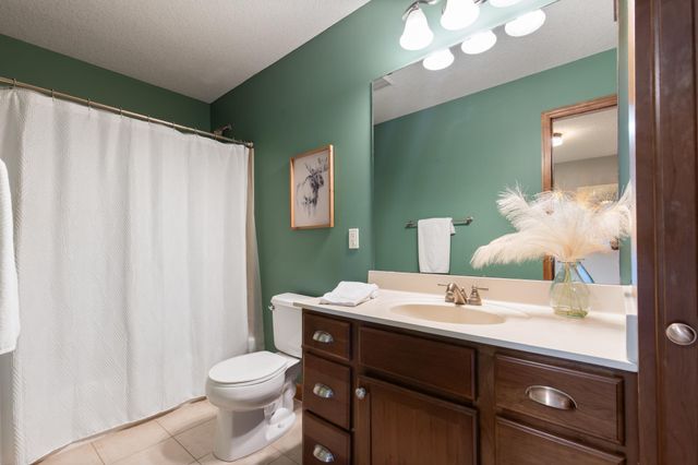1752 Carriage Drive, Victoria, MN 55386