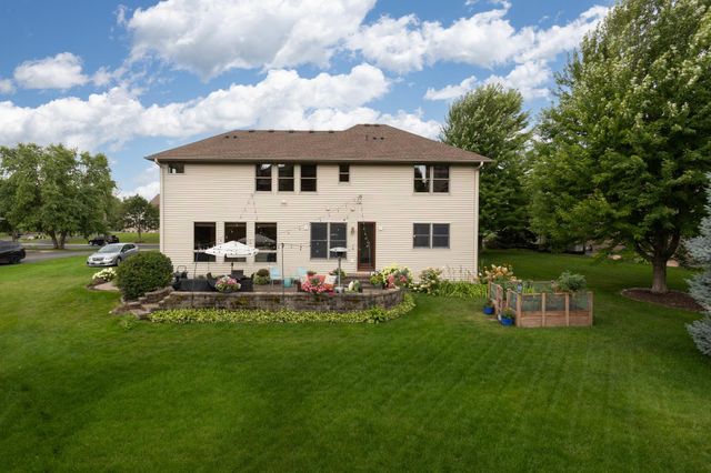 1752 Carriage Drive, Victoria, MN 55386