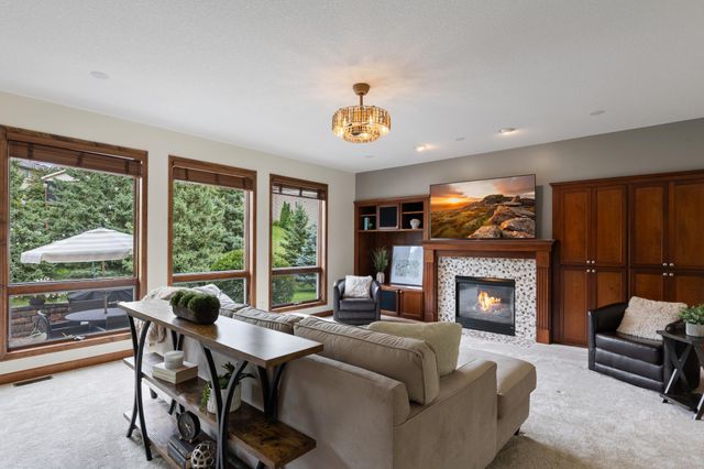 1752 Carriage Drive, Victoria, MN 55386
