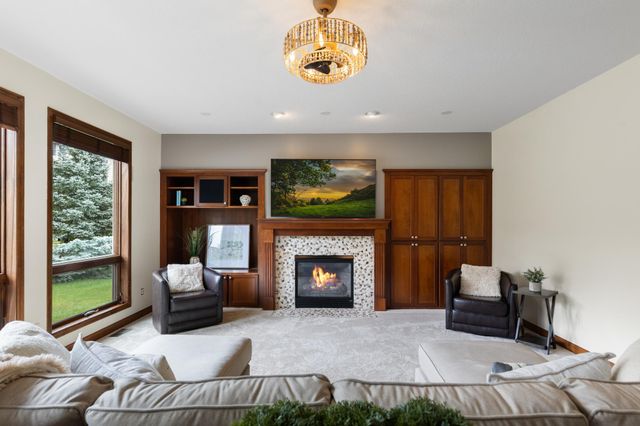 1752 Carriage Drive, Victoria, MN 55386