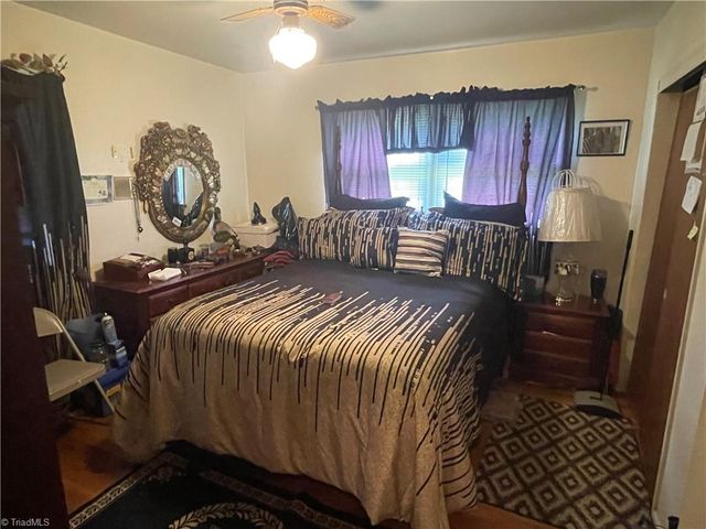 1308 Youngs mill Road, Greensboro, NC 27405