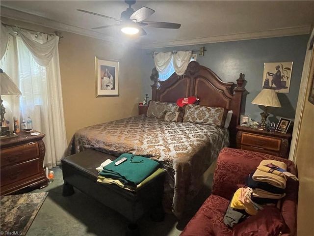 1308 Youngs mill Road, Greensboro, NC 27405