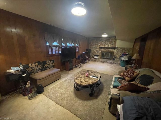 1308 Youngs mill Road, Greensboro, NC 27405