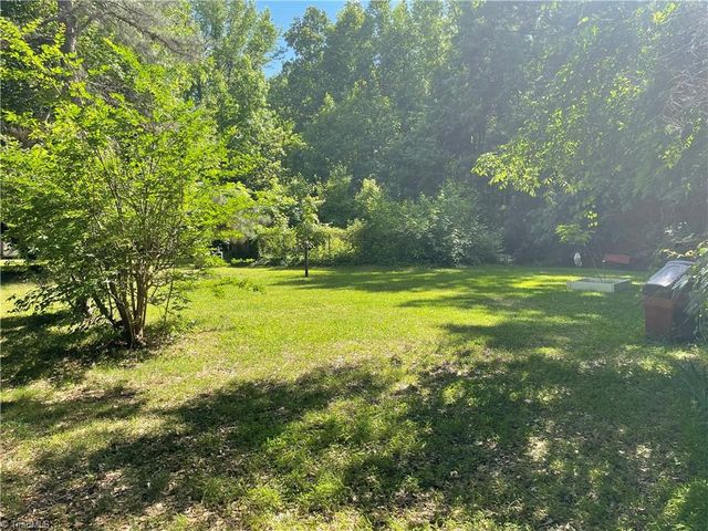 1308 Youngs mill Road, Greensboro, NC 27405