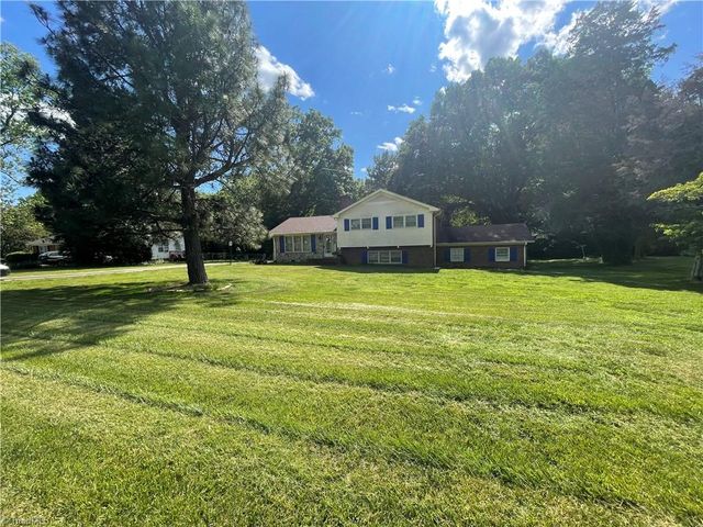 1308 Youngs mill Road, Greensboro, NC 27405