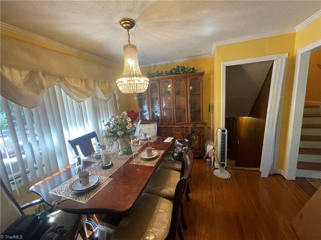 1308 Youngs mill Road, Greensboro, NC 27405