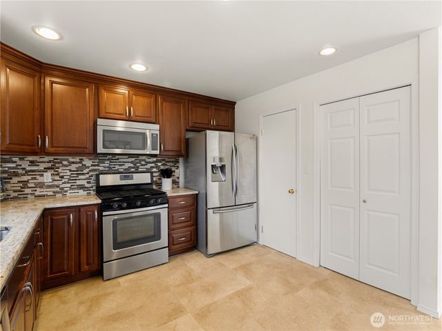 13001 171st Street E, Puyallup, WA 98374