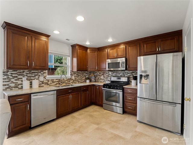 13001 171st Street E, Puyallup, WA 98374