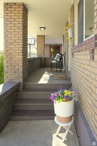 35 E REDONDO AVE, Salt Lake City, UT 84115