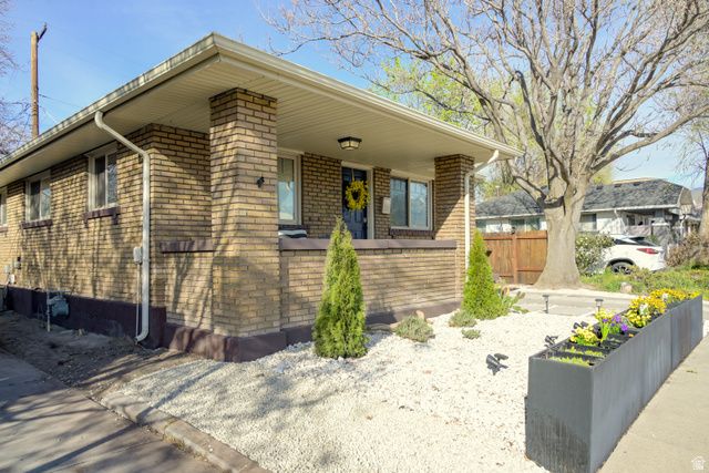 35 E REDONDO AVE, Salt Lake City, UT 84115