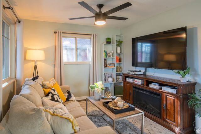 35 E REDONDO AVE, Salt Lake City, UT 84115