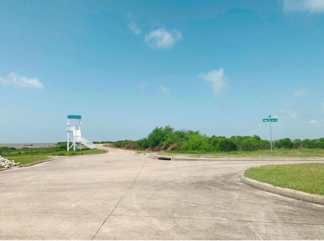 3011 Palm Coast Lane, Palacios, TX 77465