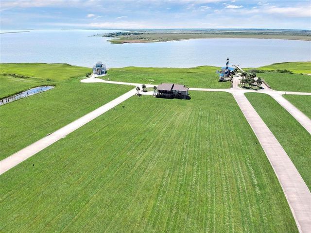 3011 Palm Coast Lane, Palacios, TX 77465