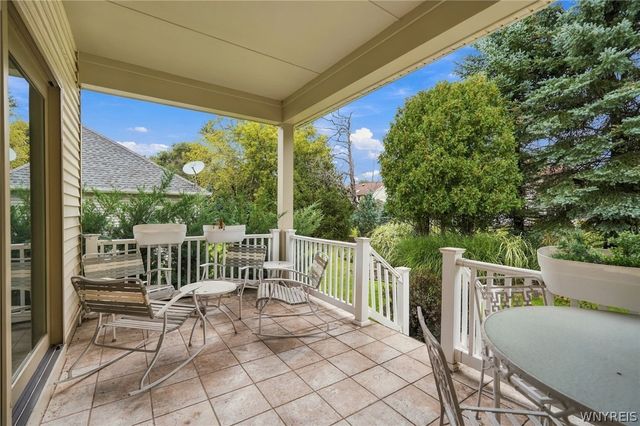 8088 Laurel Park Lane, Clarence, NY 14051