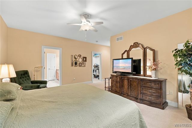 8088 Laurel Park Lane, Clarence, NY 14051