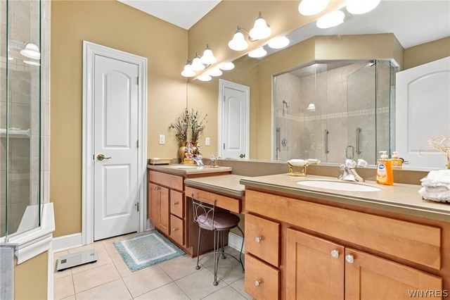 8088 Laurel Park Lane, Clarence, NY 14051