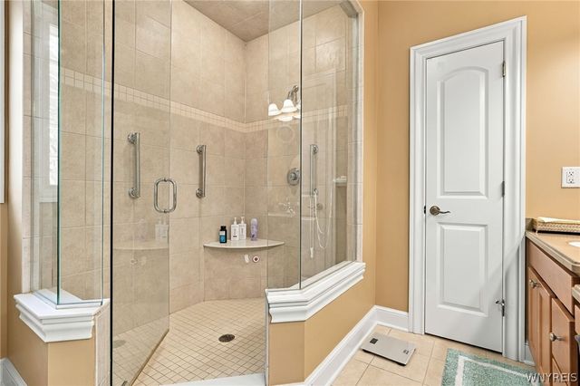 8088 Laurel Park Lane, Clarence, NY 14051