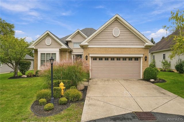 8088 Laurel Park Lane, Clarence, NY 14051