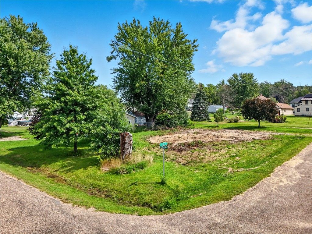 702 Central Avenue, Center Point, IA 52213