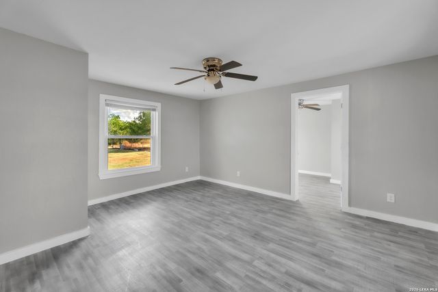 622 Gillette, San Antonio, TX 78221