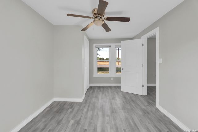 622 Gillette, San Antonio, TX 78221