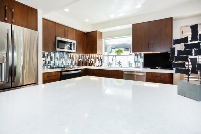 1554 Via Brisa Del Lago, San Marcos, CA 92078