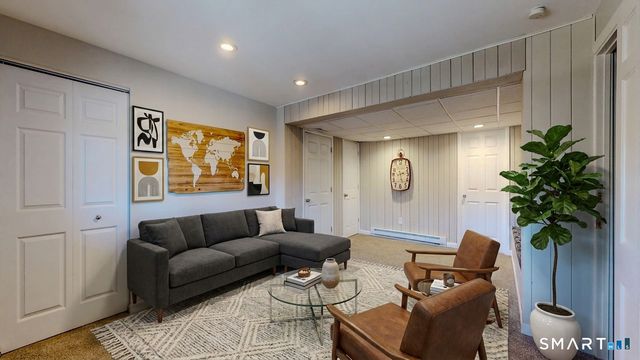 54 Clubhouse Drive 54, Woodbury, CT 06798