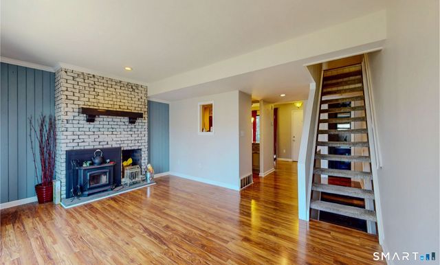 54 Clubhouse Drive 54, Woodbury, CT 06798
