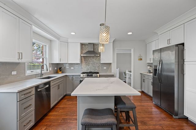 627 S Patton Avenue, Arlington Heights, IL 60005