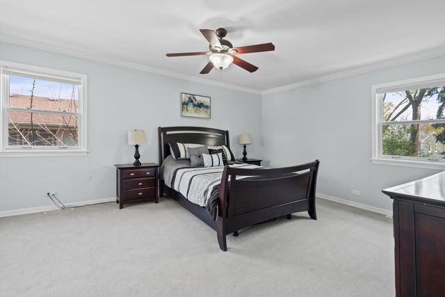627 S Patton Avenue, Arlington Heights, IL 60005