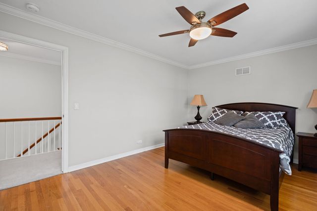 627 S Patton Avenue, Arlington Heights, IL 60005