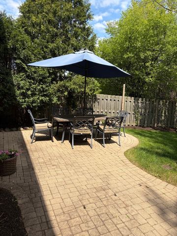 627 S Patton Avenue, Arlington Heights, IL 60005