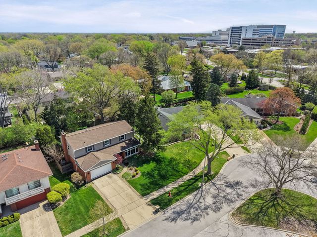 627 S Patton Avenue, Arlington Heights, IL 60005