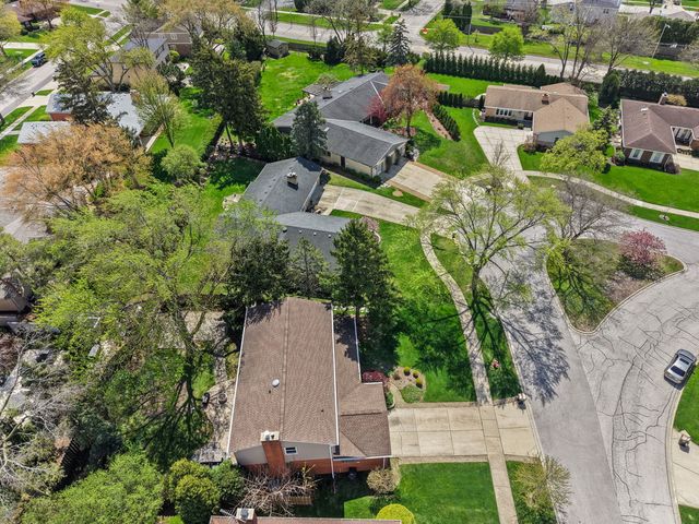 627 S Patton Avenue, Arlington Heights, IL 60005