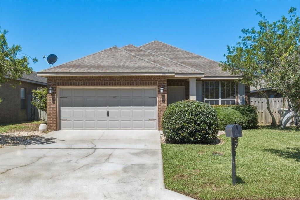 1819 Coast Court, Gulf Breeze, FL 32563
