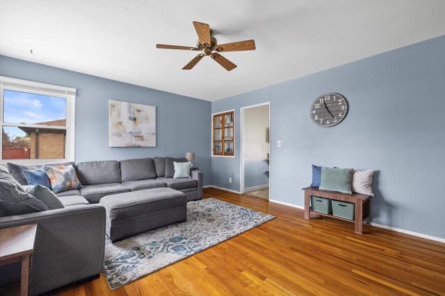 2921 Winthrop AVENUE, Racine, WI 53403