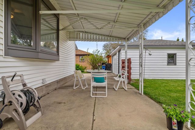 2921 Winthrop AVENUE, Racine, WI 53403
